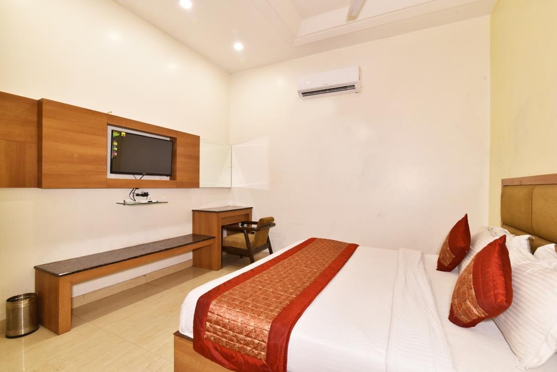 Hotel B-Comfort Αμριτσάρ Εξωτερικό φωτογραφία