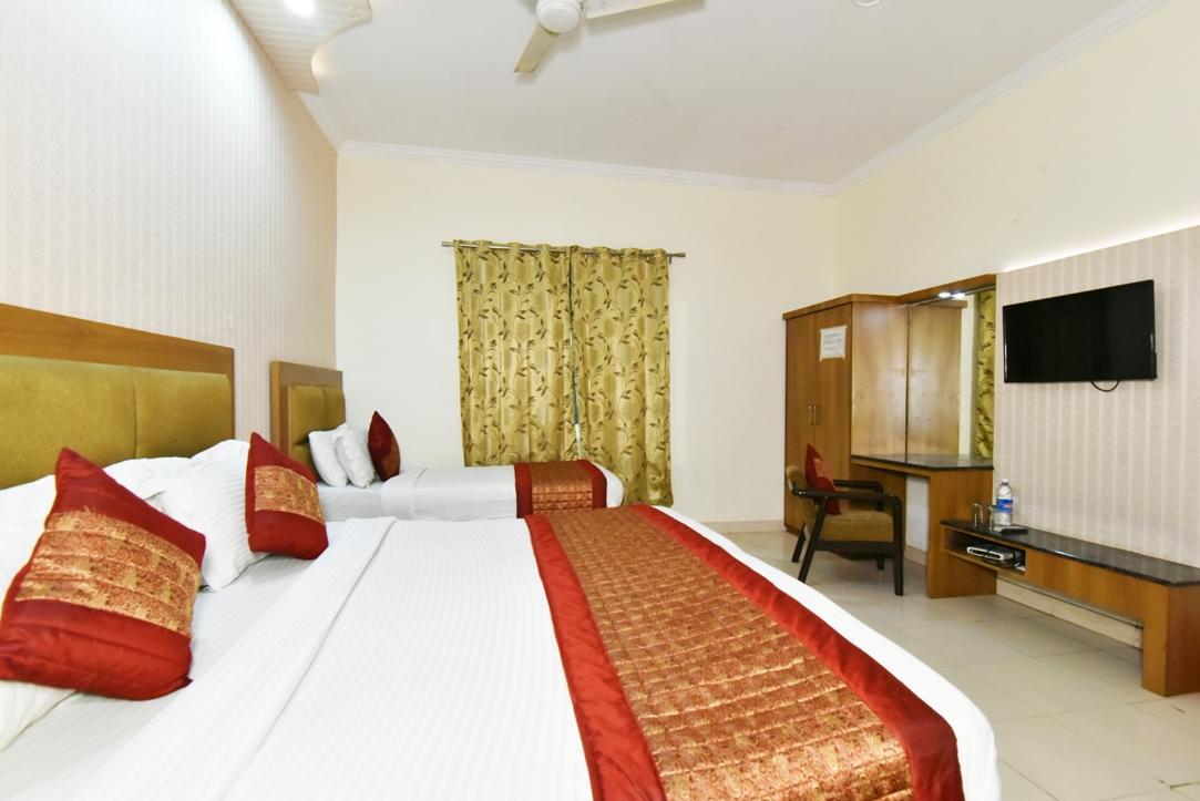 Hotel B-Comfort Αμριτσάρ Εξωτερικό φωτογραφία