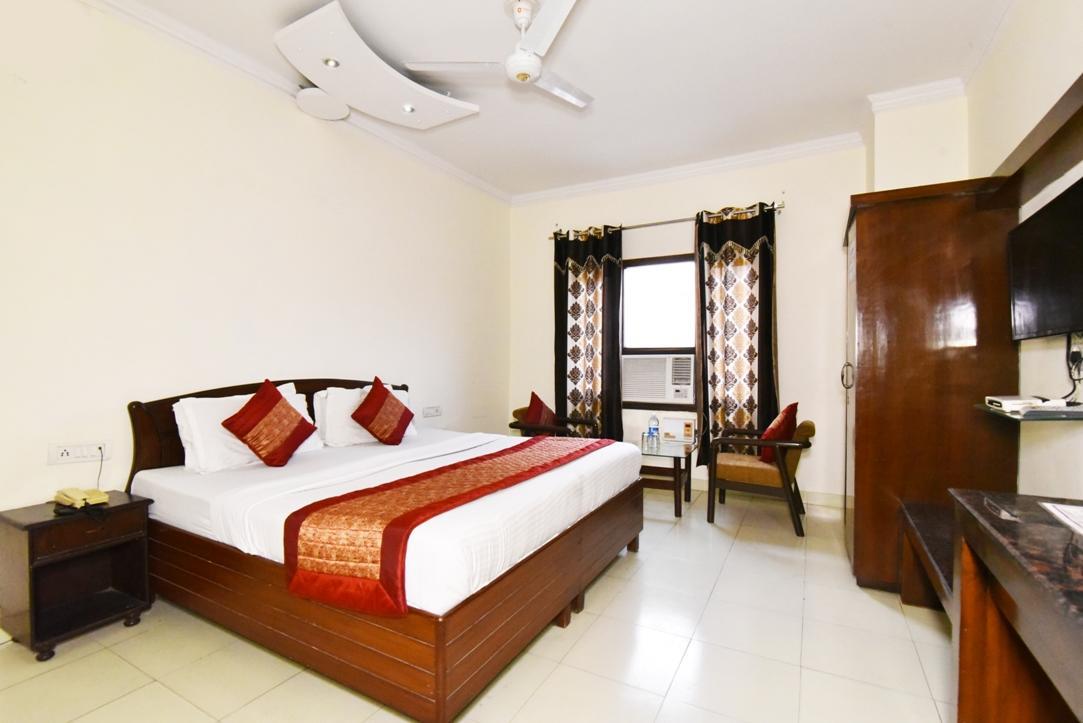 Hotel B-Comfort Αμριτσάρ Εξωτερικό φωτογραφία