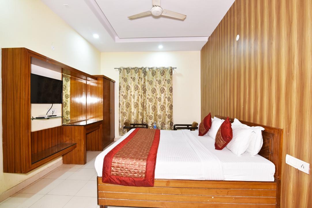 Hotel B-Comfort Αμριτσάρ Εξωτερικό φωτογραφία