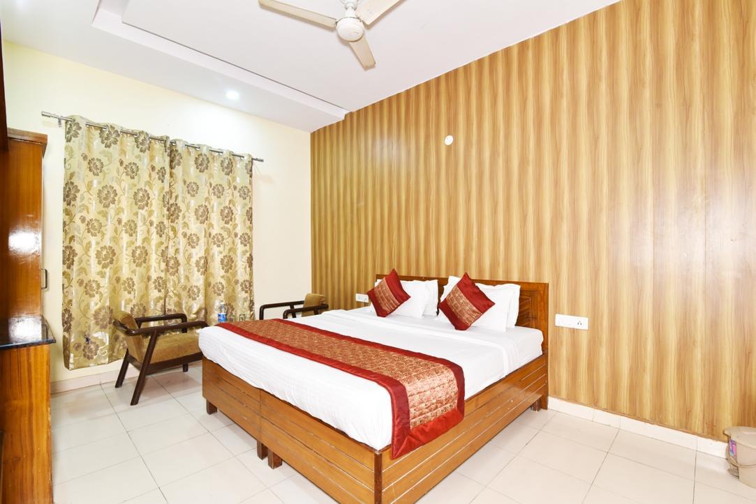 Hotel B-Comfort Αμριτσάρ Εξωτερικό φωτογραφία