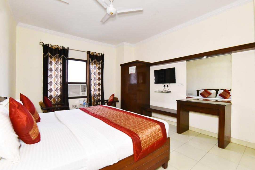 Hotel B-Comfort Αμριτσάρ Εξωτερικό φωτογραφία